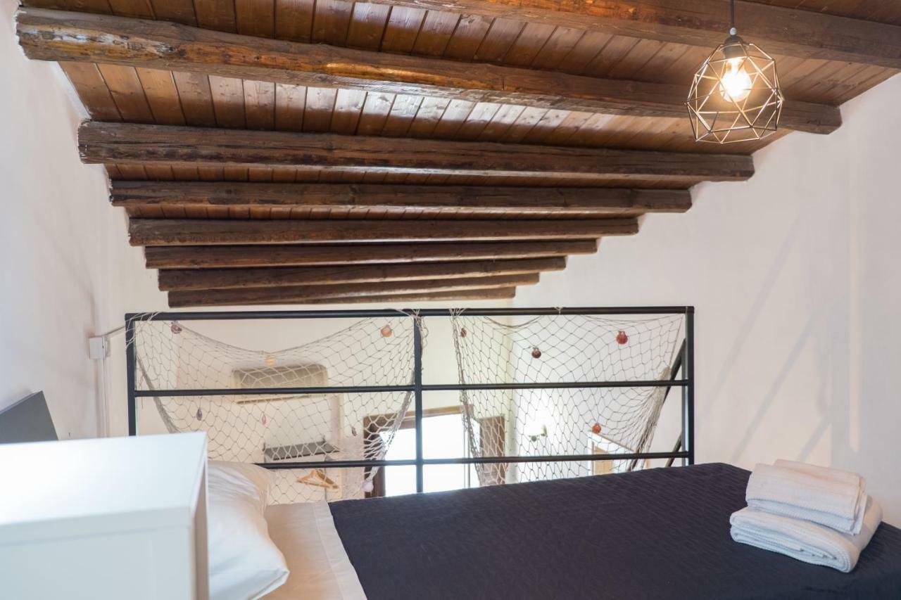 Centro Storico Casa Dell'Orologio Apartment Palermo Luaran gambar