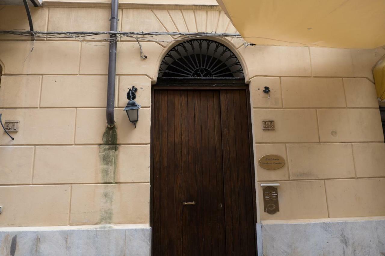 Centro Storico Casa Dell'Orologio Apartment Palermo Luaran gambar